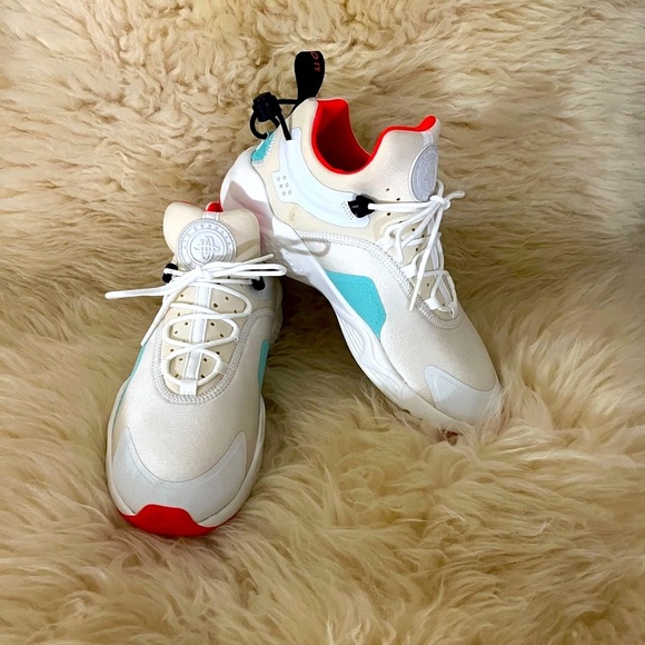 New Nike Huarache White w/ Teal & Orange Air Cushion Running Comfort Shoes - Picture 1 of 8